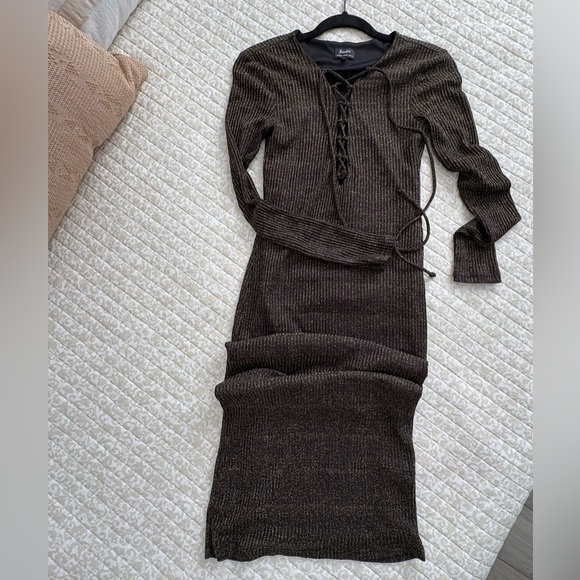 Bardot for Anthropologie | Romeo Lace-Up Midi Dress | Black & Gold | Size 8 - Picture 8 of 16